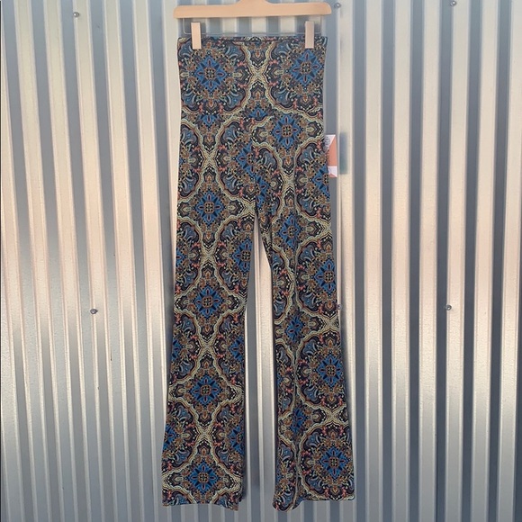 Honey and Lace Pants - NWT Honey And Lace Print Palazzo Pant